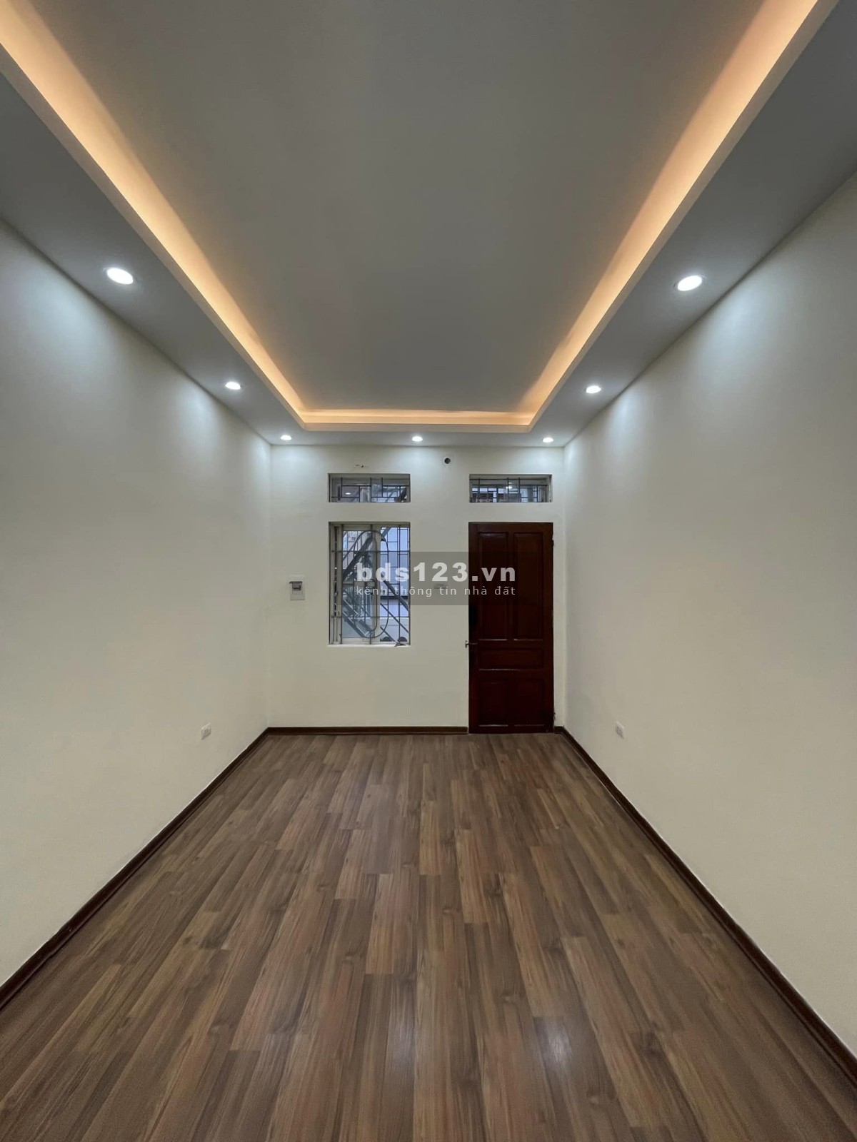 Cần bán nhà ở luôn phố Bạch Đằng chỉ 2,75 Tỷ