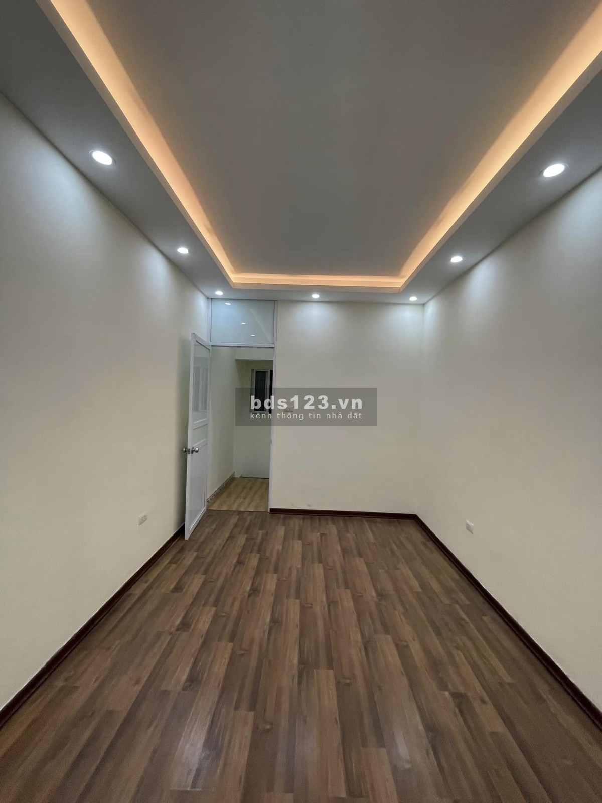Cần bán nhà ở luôn phố Bạch Đằng chỉ 2,75 Tỷ