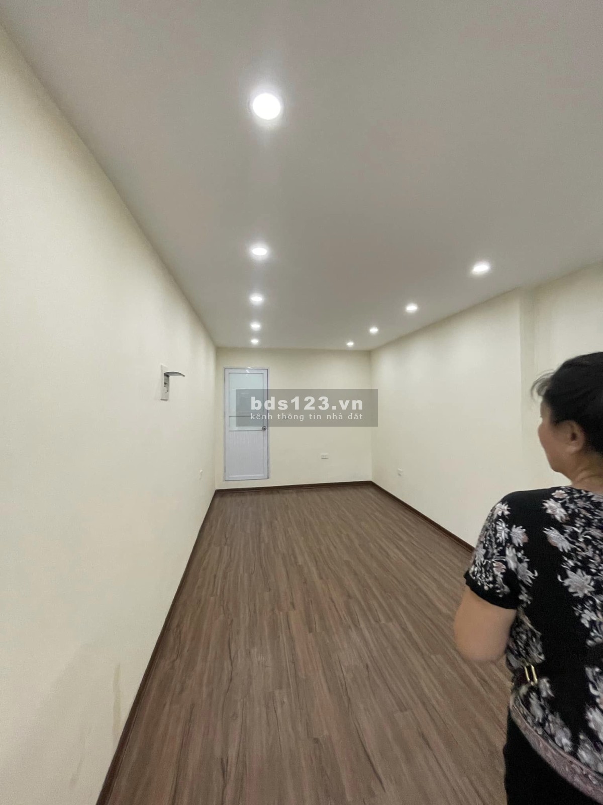 Cần bán nhà ở luôn phố Bạch Đằng chỉ 2,75 Tỷ