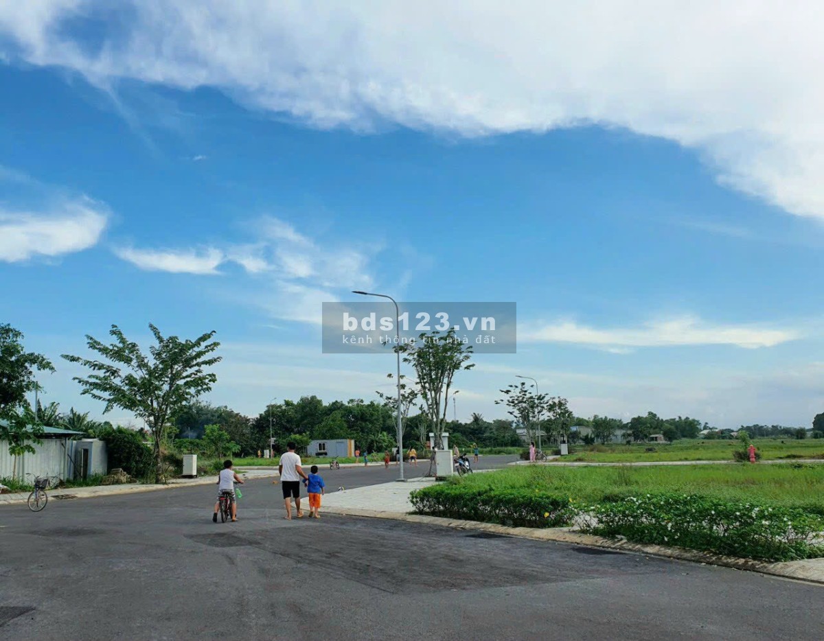 Bán duy nhất 2 lô đất liền kề ngang 10 x 17m full thổ cư, giá 550TRIỆU Đức Hòa, Long An