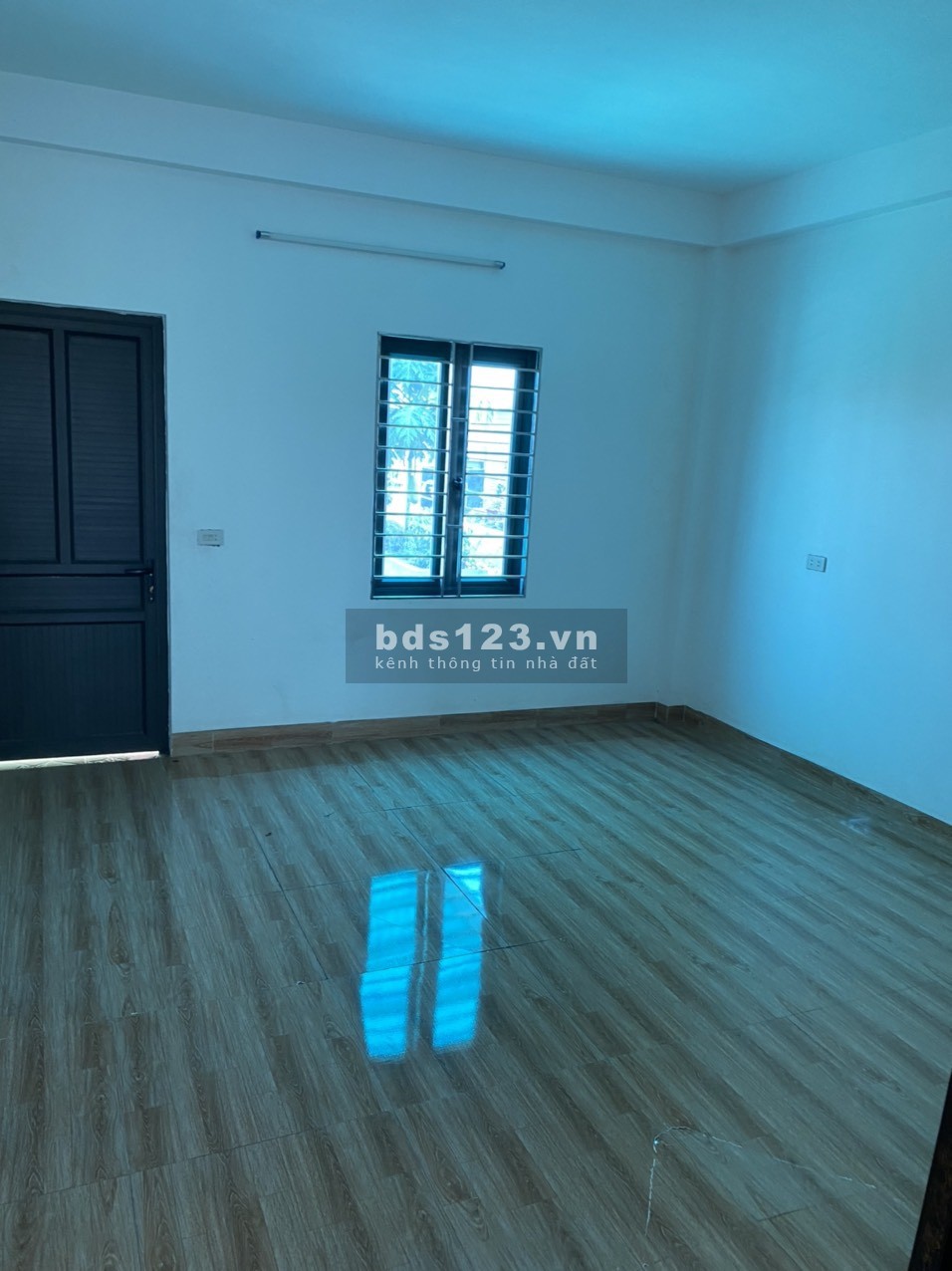 Cho thuê nhà mặt tiền gồm 4 tầng tại Mê Linh, Liên Bảo, Vĩnh Yên - Giá chỉ 20 triệu/tháng