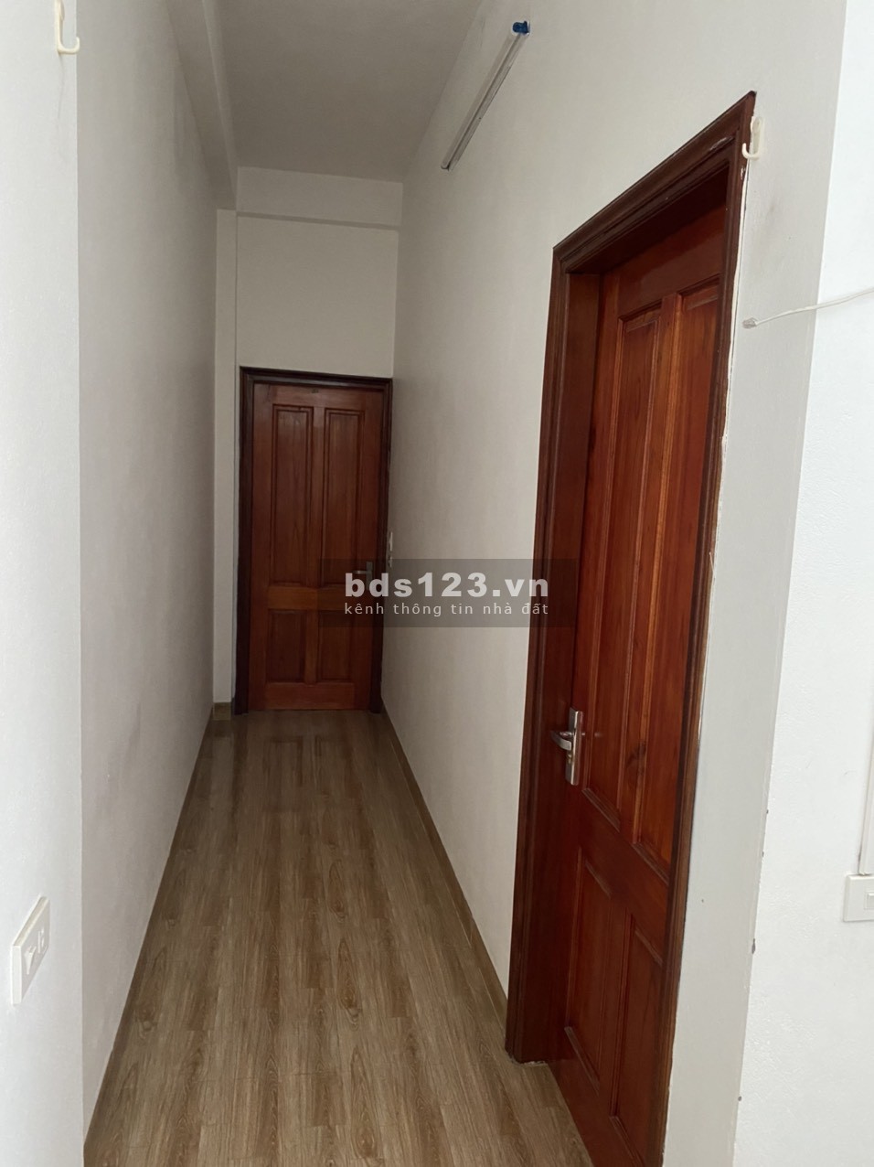 Cho thuê nhà mặt tiền gồm 4 tầng tại Mê Linh, Liên Bảo, Vĩnh Yên - Giá chỉ 20 triệu/tháng