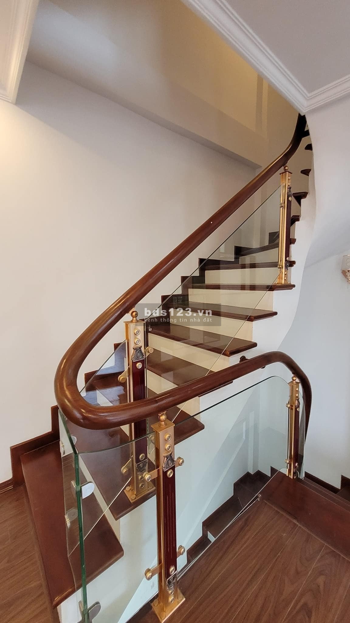 Bán nhà riêng Hoàng Như Tiếp, Long Biên, Hà Nội, DT 44m², nhỉnh giá 6 tỷ