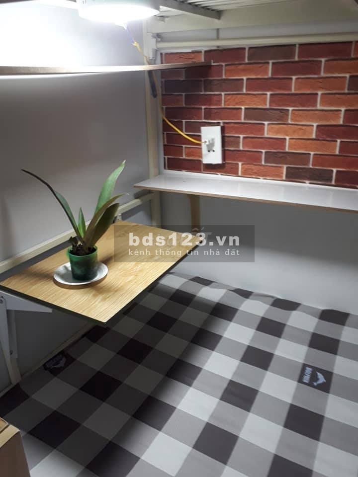 Cho thuê ký túc xá hẻm xe hơi, đủ tiện nghi, ngay Hàng Xanh, giá 1,4 triệu/tháng