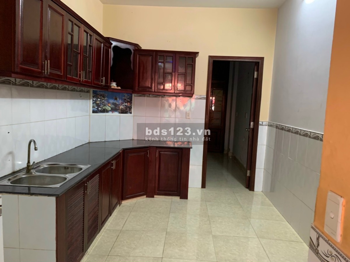 Nhà mình còn dư một phòng trọ ở ghép trong tháng 9 có thể dọn vào