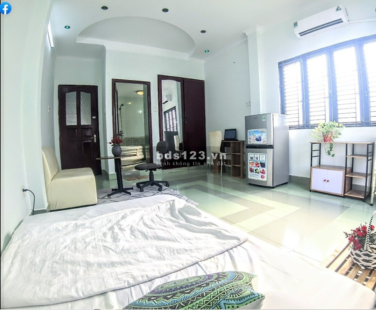 Cho thuê CHDV mặt tiền Lê Quang Định, gần Bà Chiểu, sạch sẽ, đầy đủ tiện nghi, giá 4,5 triệu/tháng