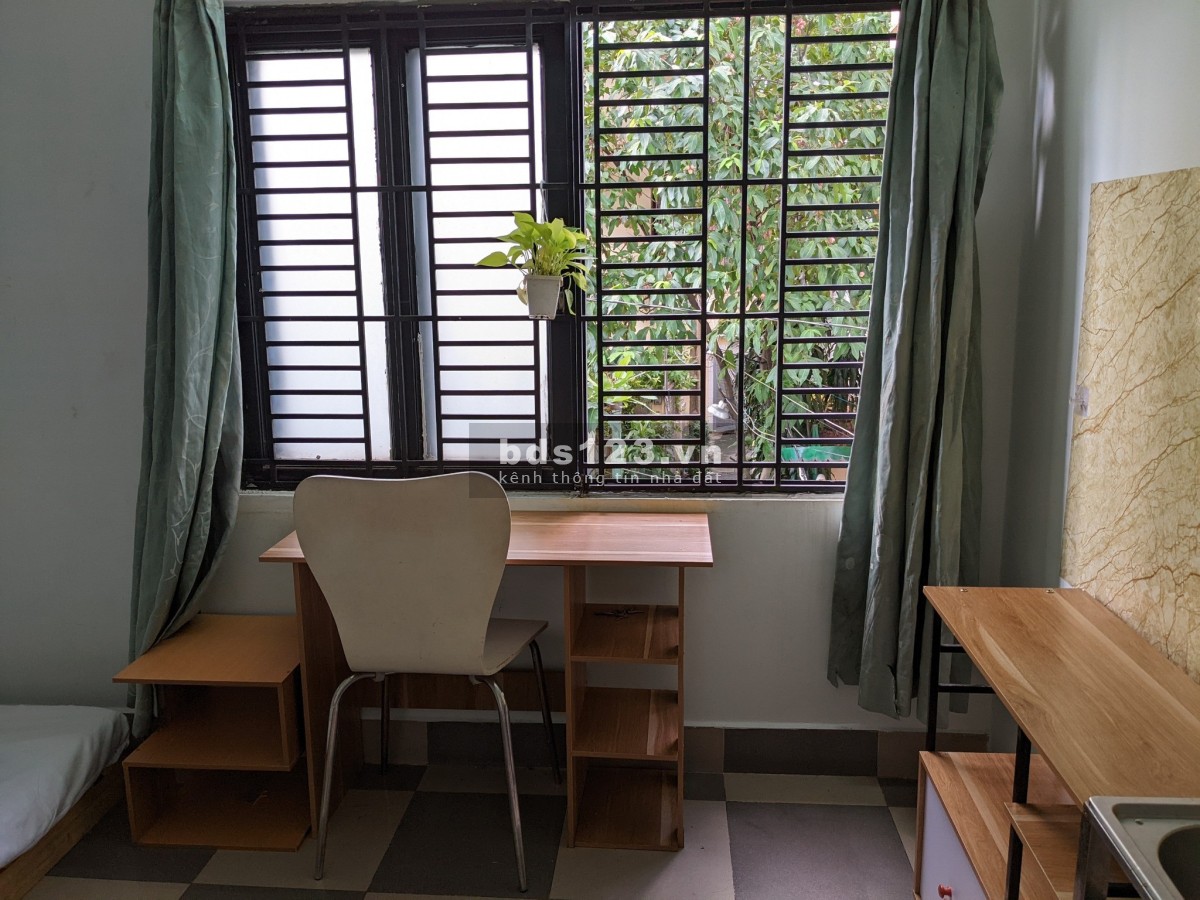 Cho thuê CHDV mặt tiền Lê Quang Định, gần Bà Chiểu, sạch sẽ, đầy đủ tiện nghi, giá 4,5 triệu/tháng