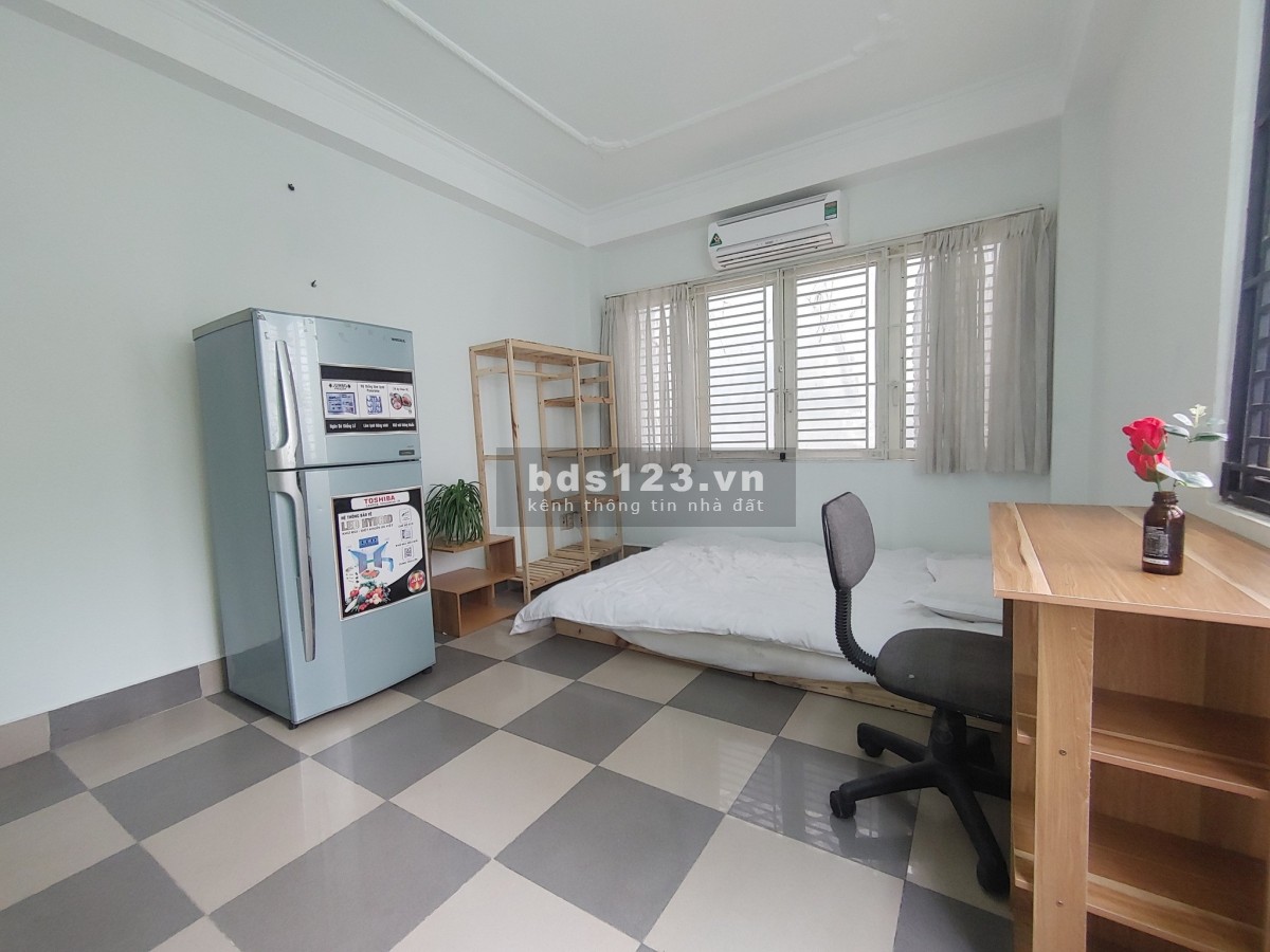 Cho thuê CHDV mặt tiền Lê Quang Định, gần Bà Chiểu, sạch sẽ, đầy đủ tiện nghi, giá 4,5 triệu/tháng