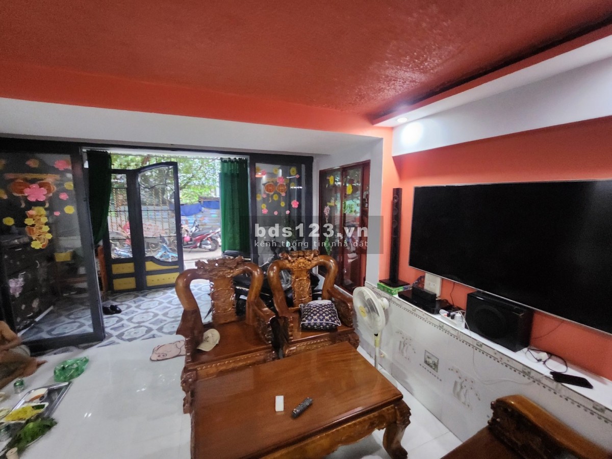 Nhà 4 tầng đẹp và kiên cố tiện kinh doanh, HXH khu dân cư Vĩnh Lộc, giá chỉ hơn 5 tỷ