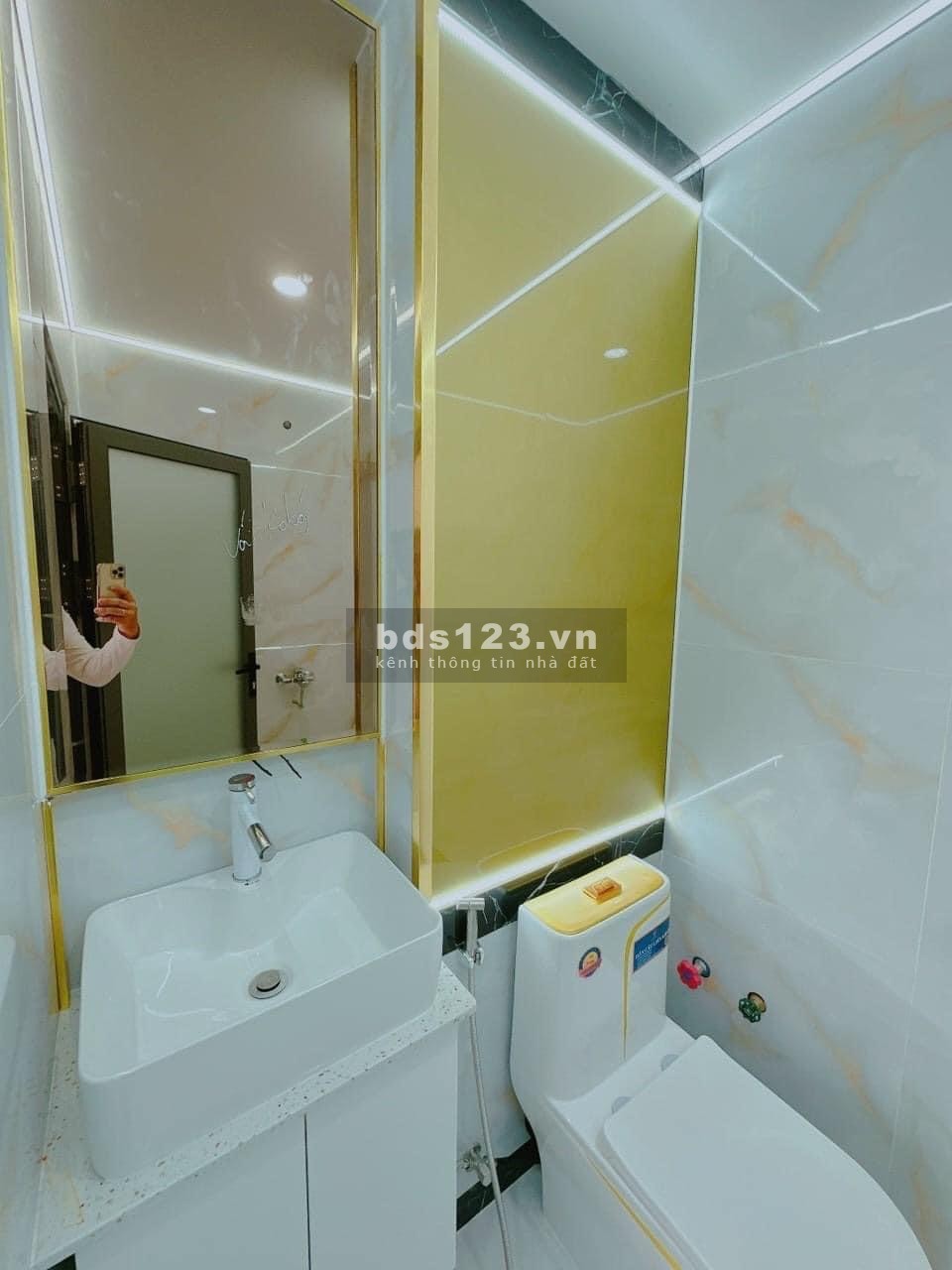 Siêu hot! Nhà đẹp đường Trường Sa, phường 12, Quận 3 giá 3tỷ2 gần Co.op Nhiêu Lộc