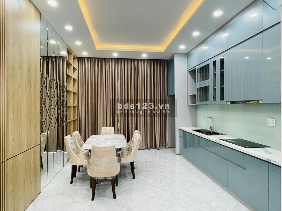 Bán nhà mới xây diện tích lớn đường xe tải ngay Q9
