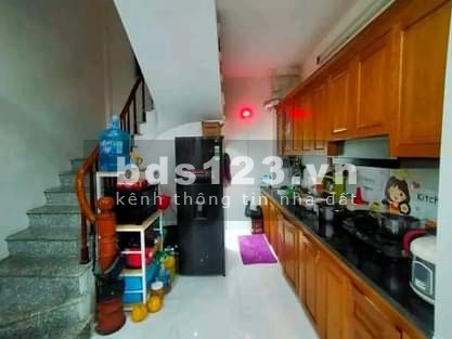 Bán rẻ nhà Ngọc Thụy 37m, 5 tầng, giá 3 tỷ có thương lượng, diện tích to, giá tiền nhỏ