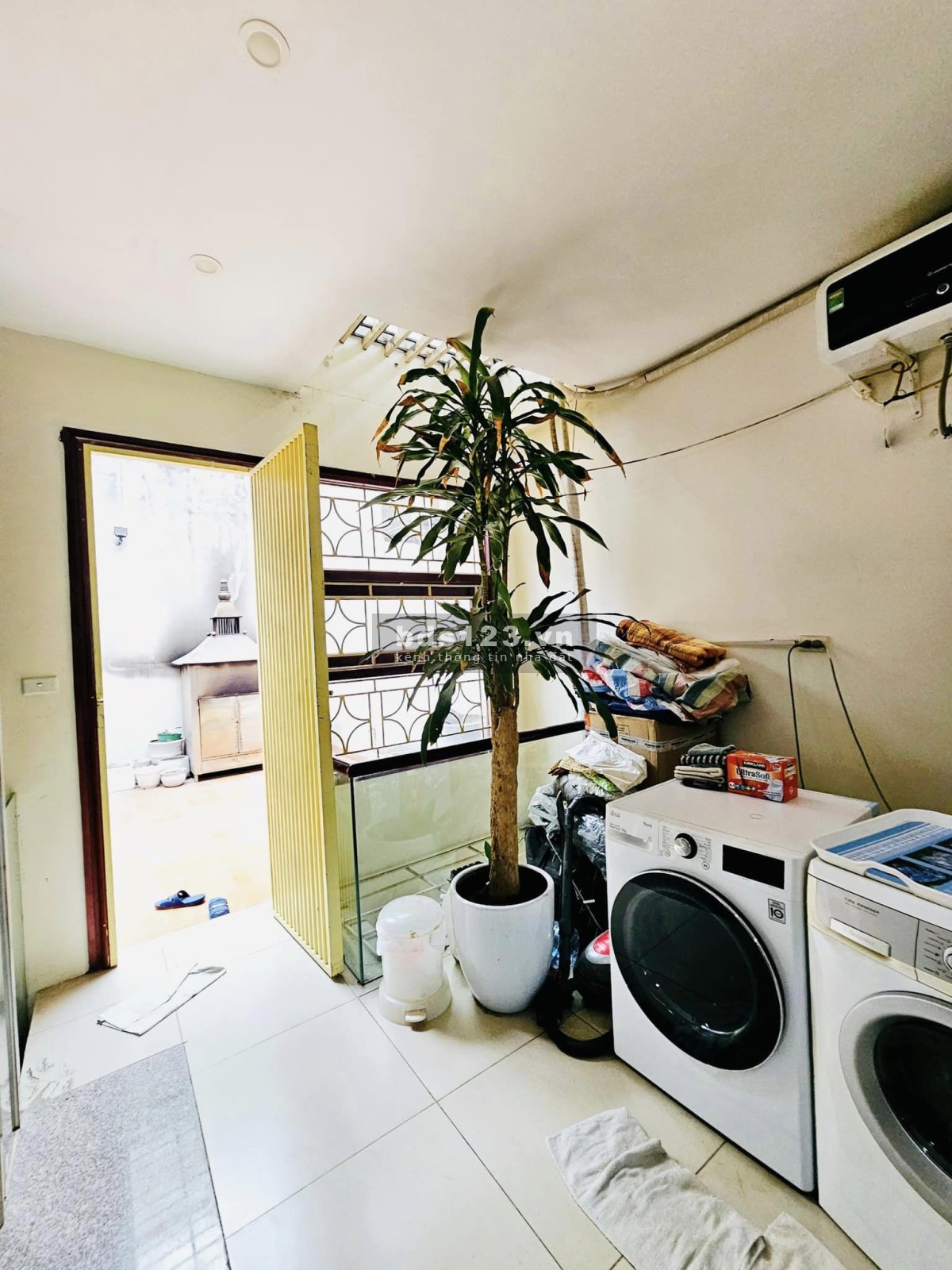 Bán nhà đẹp Hoàng Cầu, Trần Quang Diệu, DT 75m, 6T, MT 5m, 25 tỷ, vỉa hè ô tô KD văn phòng thang máy