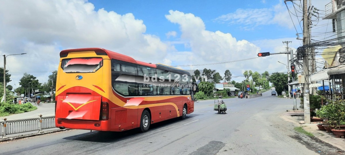 Hot hot!!! Bán Đất chính chủ ngay mặt tiền Thành phố Sa Đéc - Tặng nhà cấp 4