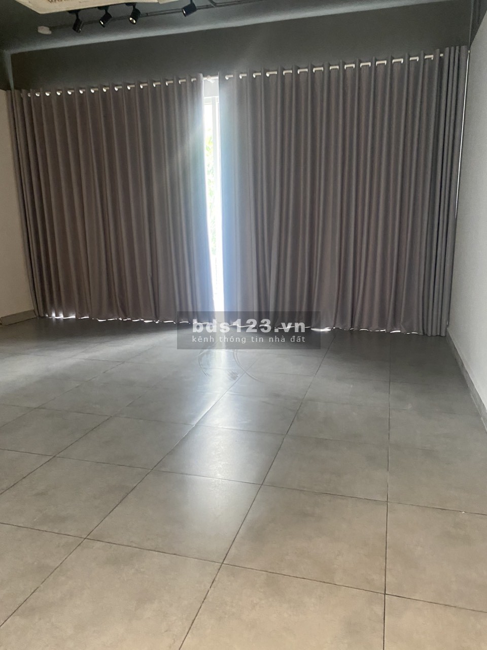 Cho thuê Shophouse Saritown KĐT Sala hoàn thiện giá 4000$