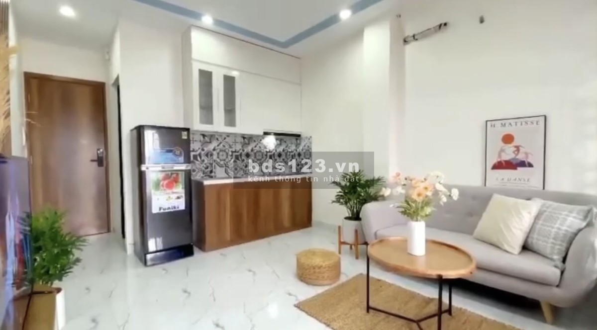 Bán tòa nhà ngay Hồ Tây 110m2, 8 tầng thang máy, 25 tỷ