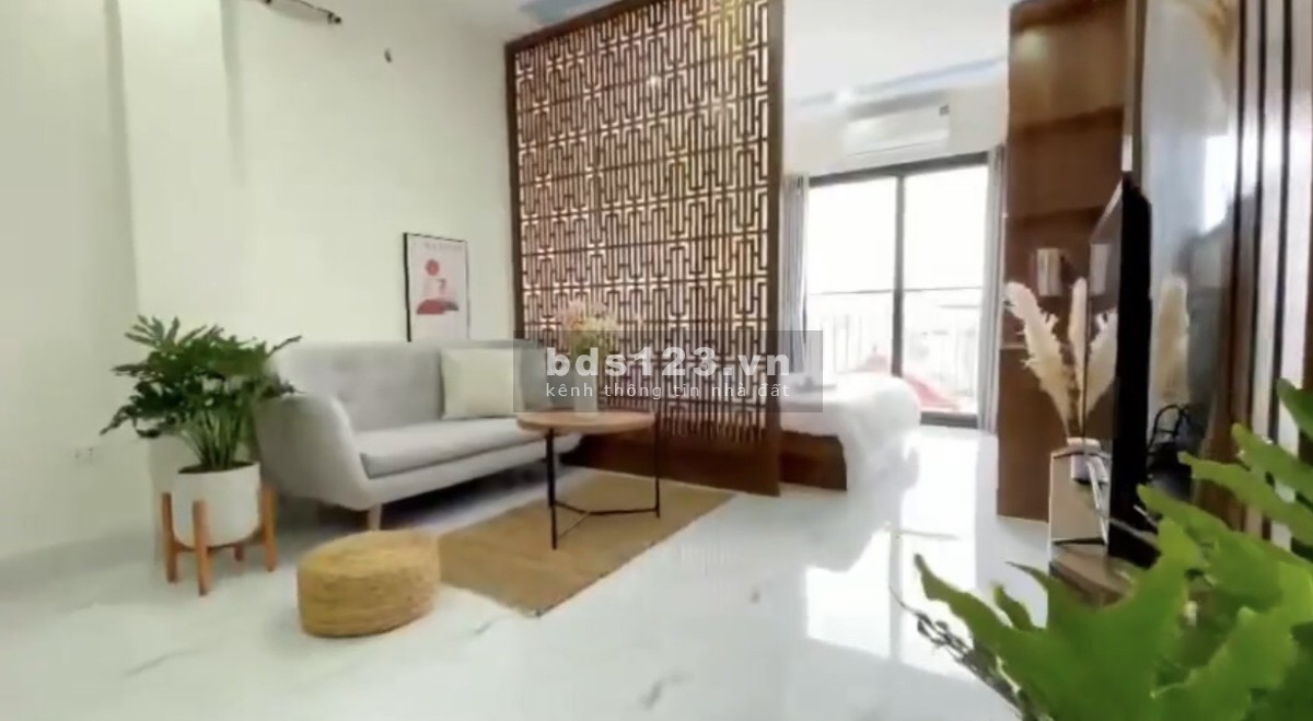 Bán tòa nhà ngay Hồ Tây 110m2, 8 tầng thang máy, 25 tỷ