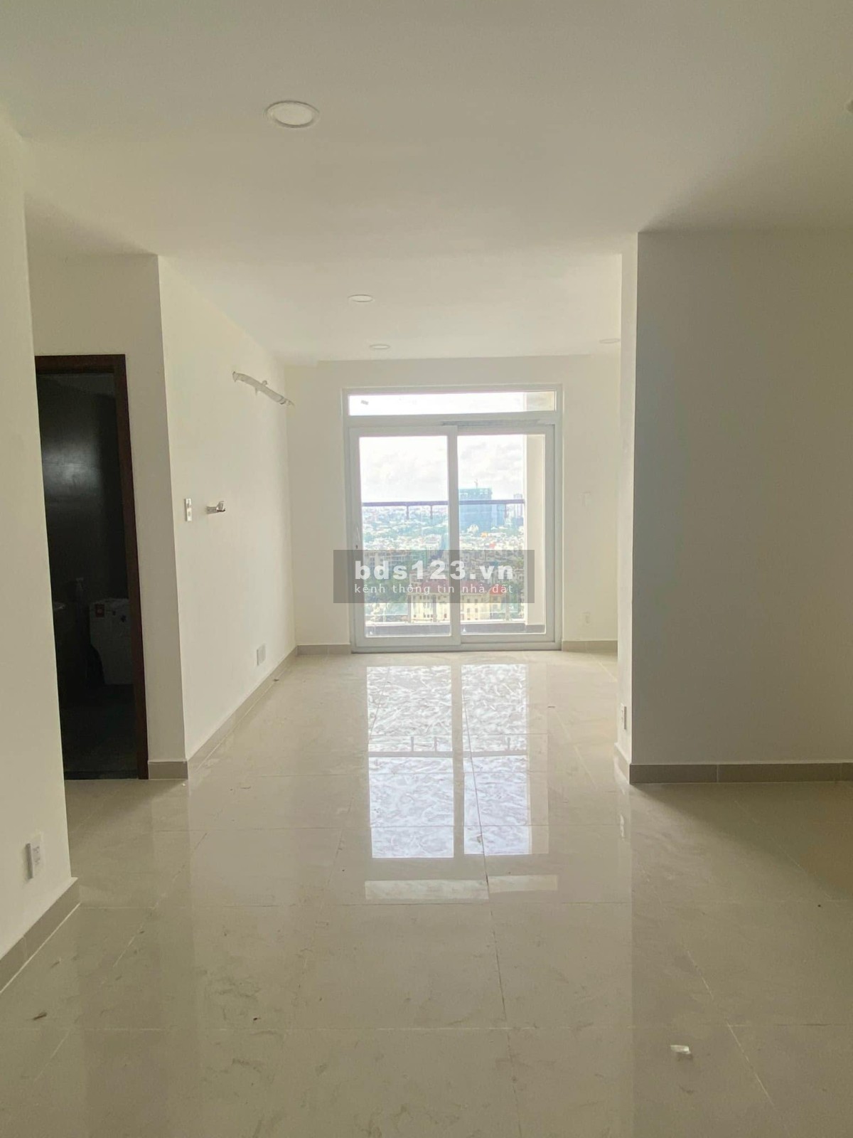 Cho thuê căn hộ 2PN - The Western Capital Q6, giá chỉ 7,5 triệu/th. LH: 0931446697