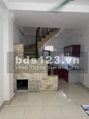 Bán nhà Việt Hưng gần 36m, 4 tầng, giá nhô 2 tỷ , 2 thoáng, rẻ nhất Long Biên