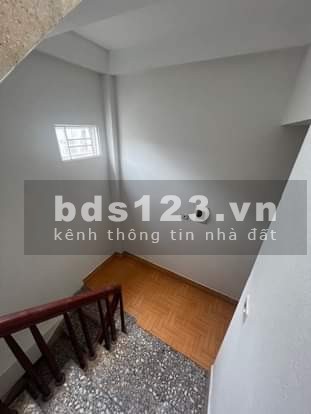 Bán nhà Việt Hưng gần 36m, 4 tầng, giá nhô 2 tỷ , 2 thoáng, rẻ nhất Long Biên