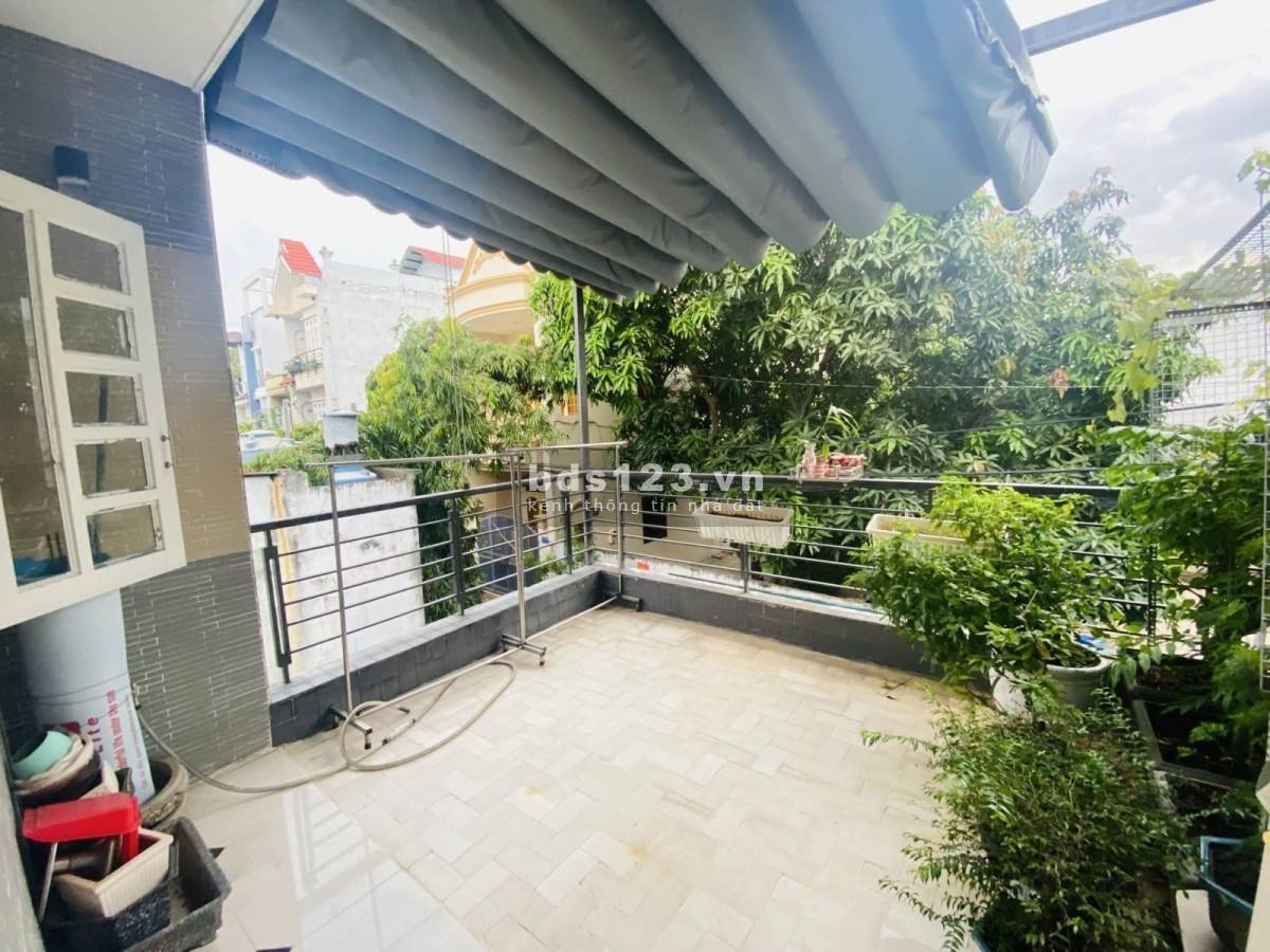 Bán nhà đường Trường Chinh - Hẻm xe 16 chỗ - 51M2 - 3 tỷ 95 (Còn TL)