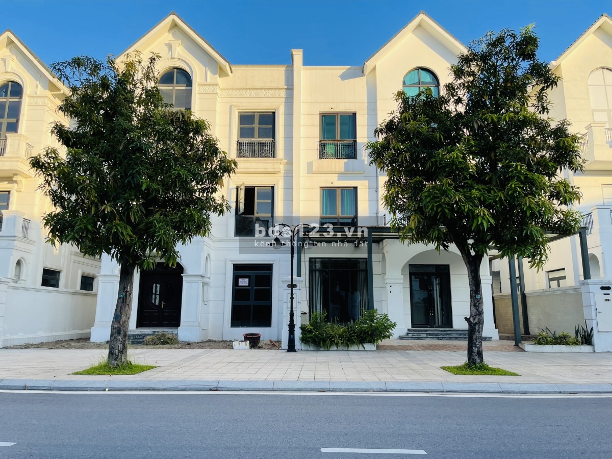 Chủ nhà sang nước ngoài định cư, bán gấp căn Shophouse đã hoàn thiện, cam kết giá tốt nhất dự án.
