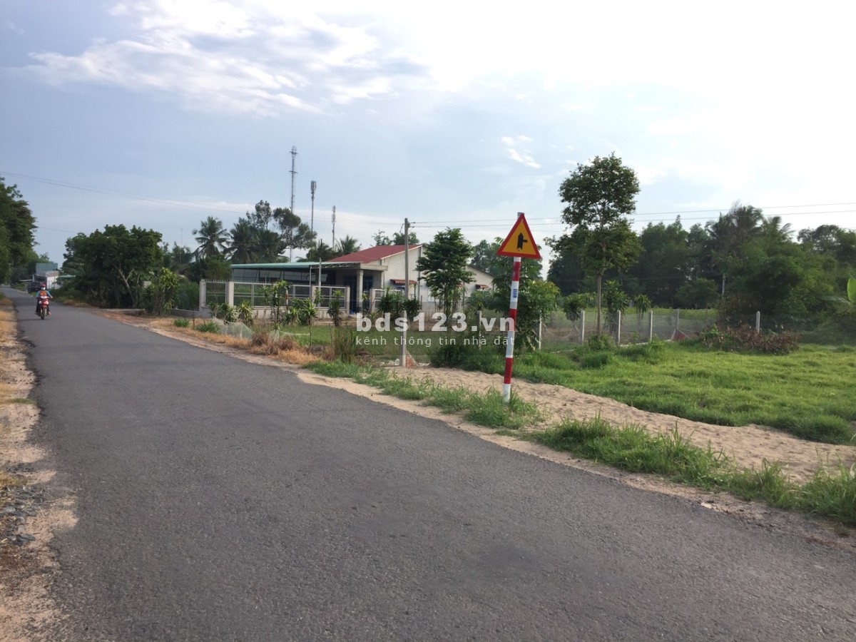 Bán đất gần núi Bà Đen, DT 225m², giá rẻ chỉ 370 triệu tại suối đá Dương Minh Châu