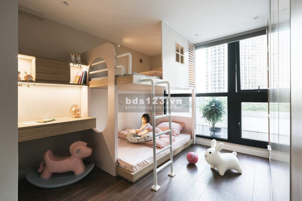 Để tiện việc học cho các con nên chị chủ nhà quyết bán…
