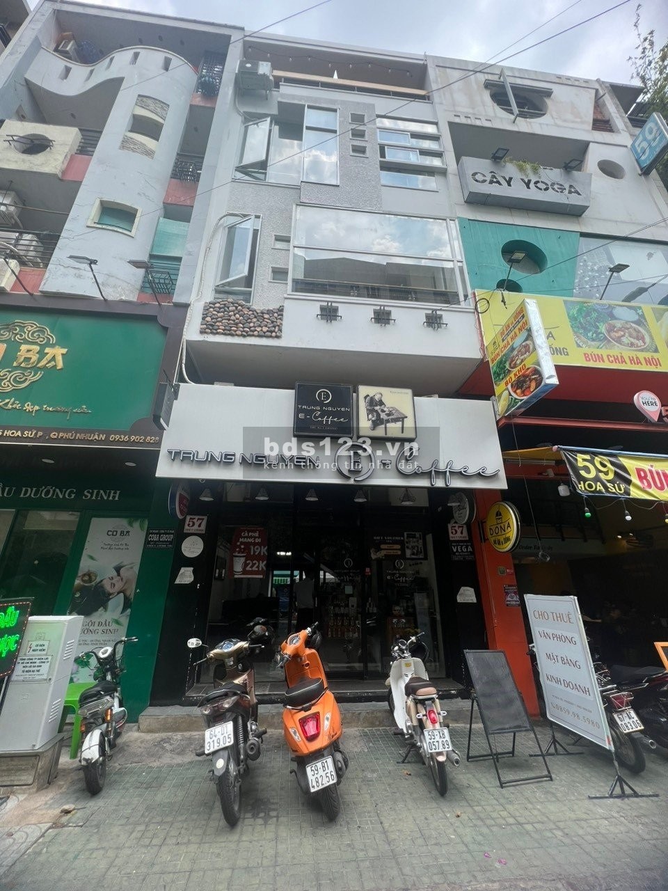 Cho thuê góc 2 MTKD 57 Hoa Sứ, Phường 7, Quận Phú Nhuận - 2 mặt tiền