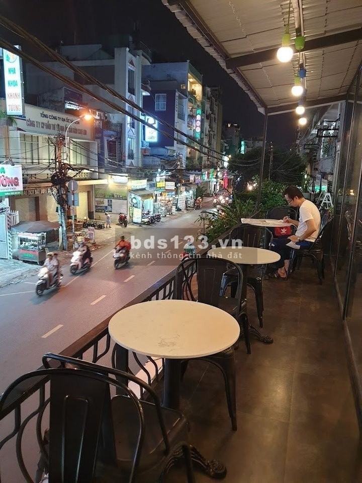 Cho thuê góc MTKD 261 Nguyễn Biểu, Phường 2, Quận 5-DT 70m2