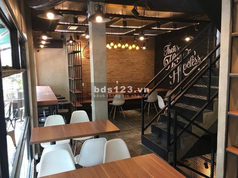 Cho thuê góc MTKD 261 Nguyễn Biểu, Phường 2, Quận 5-DT 70m2