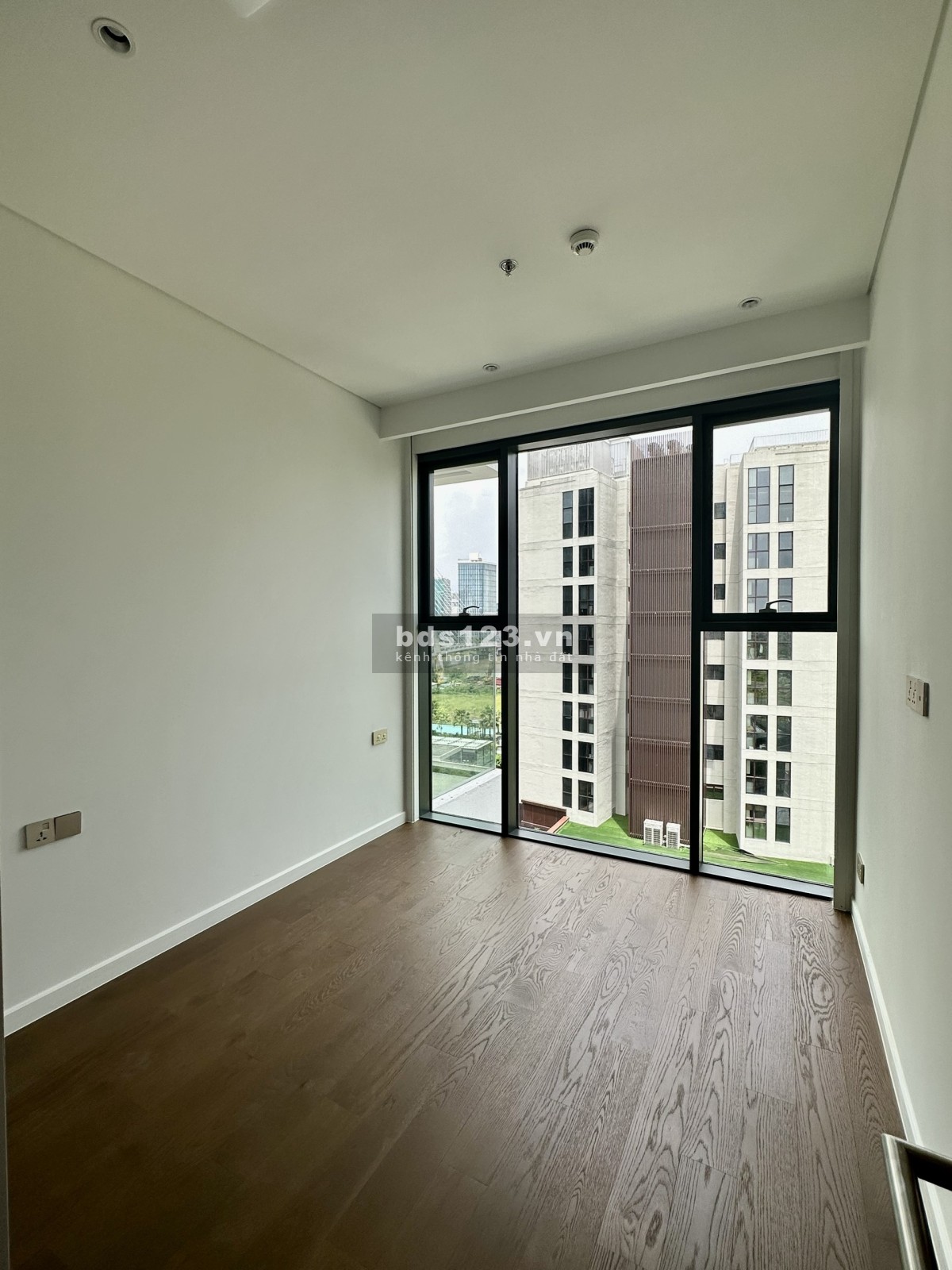 Cho thuê căn 3pn the crest - the metropole gdd2 - giá tốt nhất thị trường