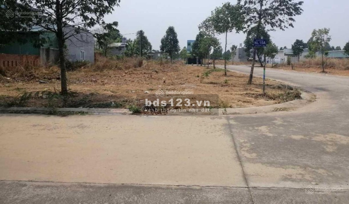 Bán đất DT 231m², nằm gần trường học, chợ Lớn và cách trung tâm hành chính 3km