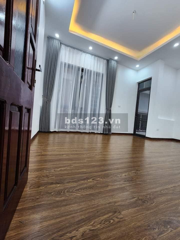 Bán nhà siêu phẩm Hai Bà Trưng - ngõ ô tô tránh - 5 ngủ rộng thoáng - mới cứng - ở cực sướng
