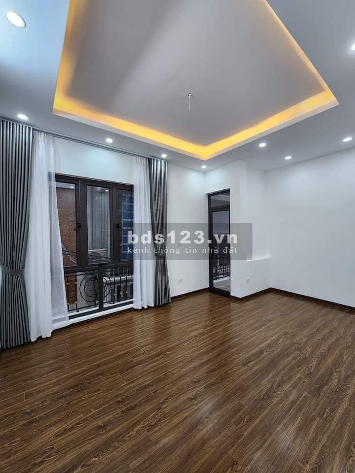 Bán nhà siêu phẩm Hai Bà Trưng - ngõ ô tô tránh - 5 ngủ rộng thoáng - mới cứng - ở cực sướng