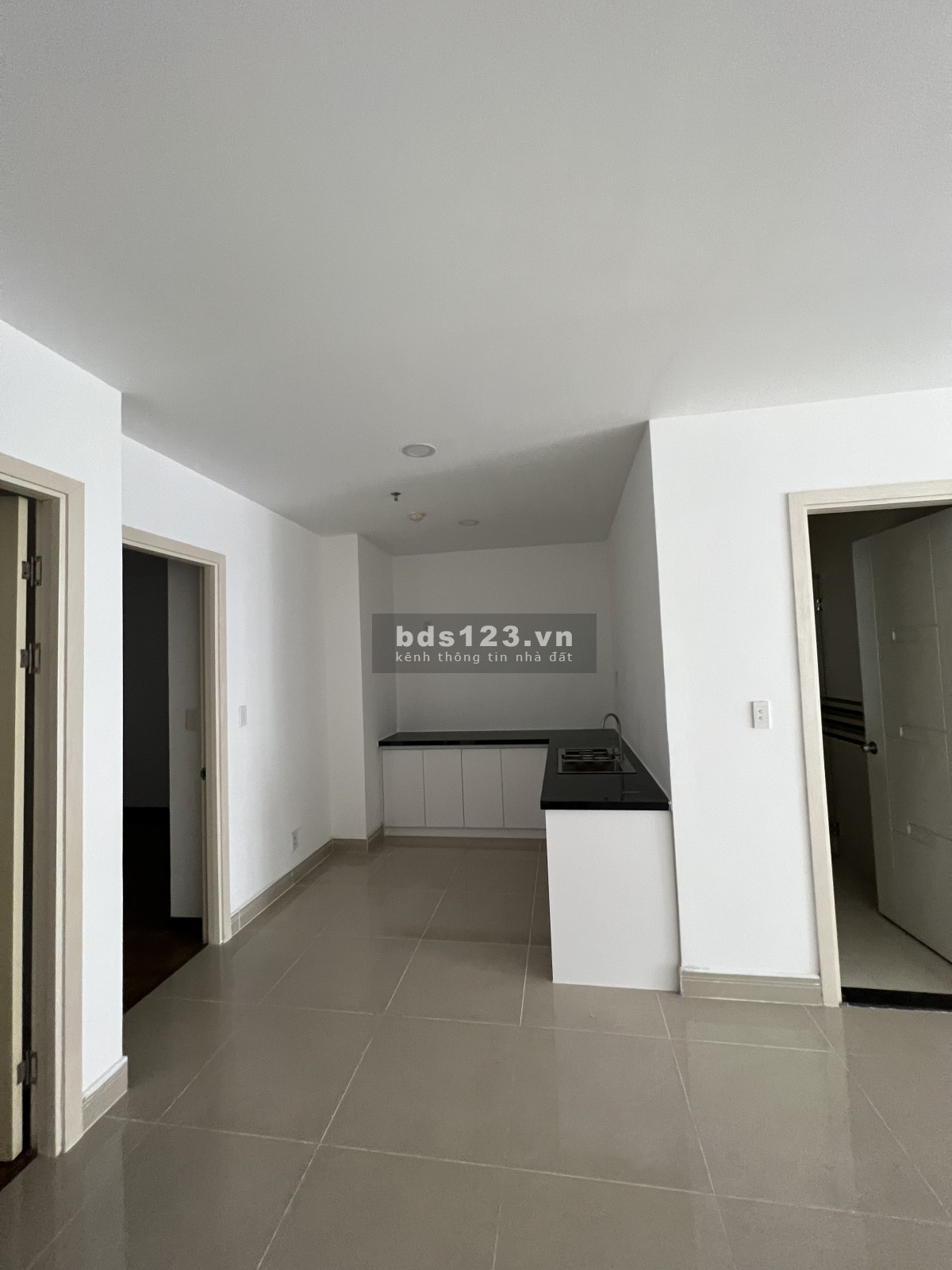 Mình cần bán căn hộ 92.6m2 3PN ở Charm Plaza 1