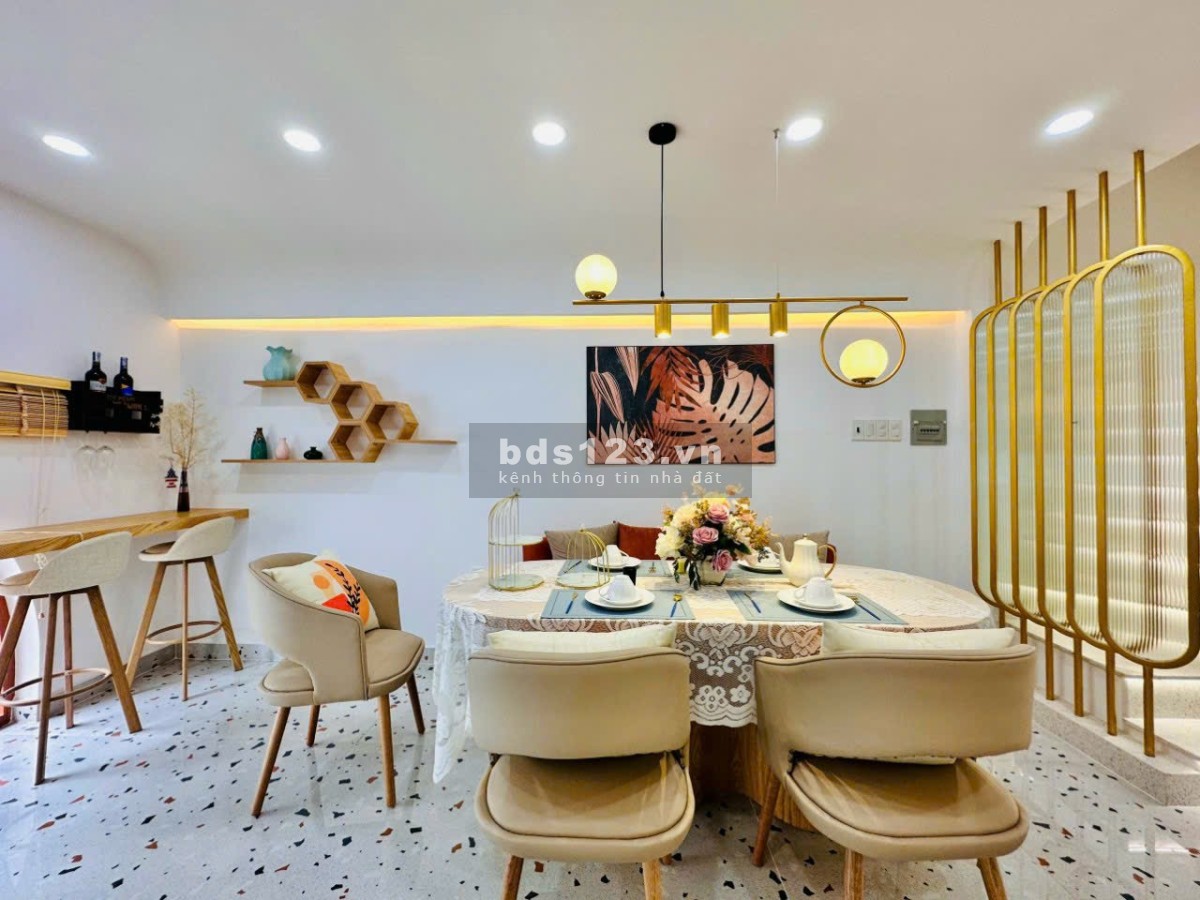 Bán siêu phẩm nhà phố có thang máy kính Phường 14, Quận Gò vấp, Hồ chí Minh