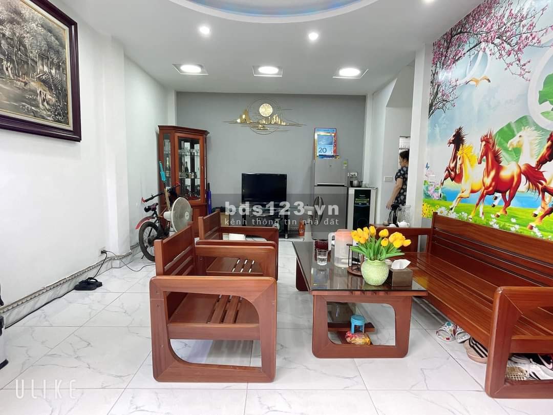 Bán gấp nhà Minh Khai 33m² x 4 tầng, mặt tiền 4m, giá 3,78 tỷ