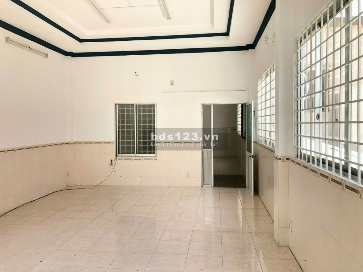Cần cho thuê nhà nguyên căn mặt tiền đường Huỳnh Tấn Phát, Phường Phú Mỹ, Quận 7.