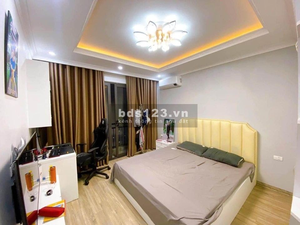 Bán nhà Láng Hạ, Đống Đa, 51m2 x 4 tầng, lô góc, oto chỉ 35m, giá 4.25 tỷ LH 0333649396