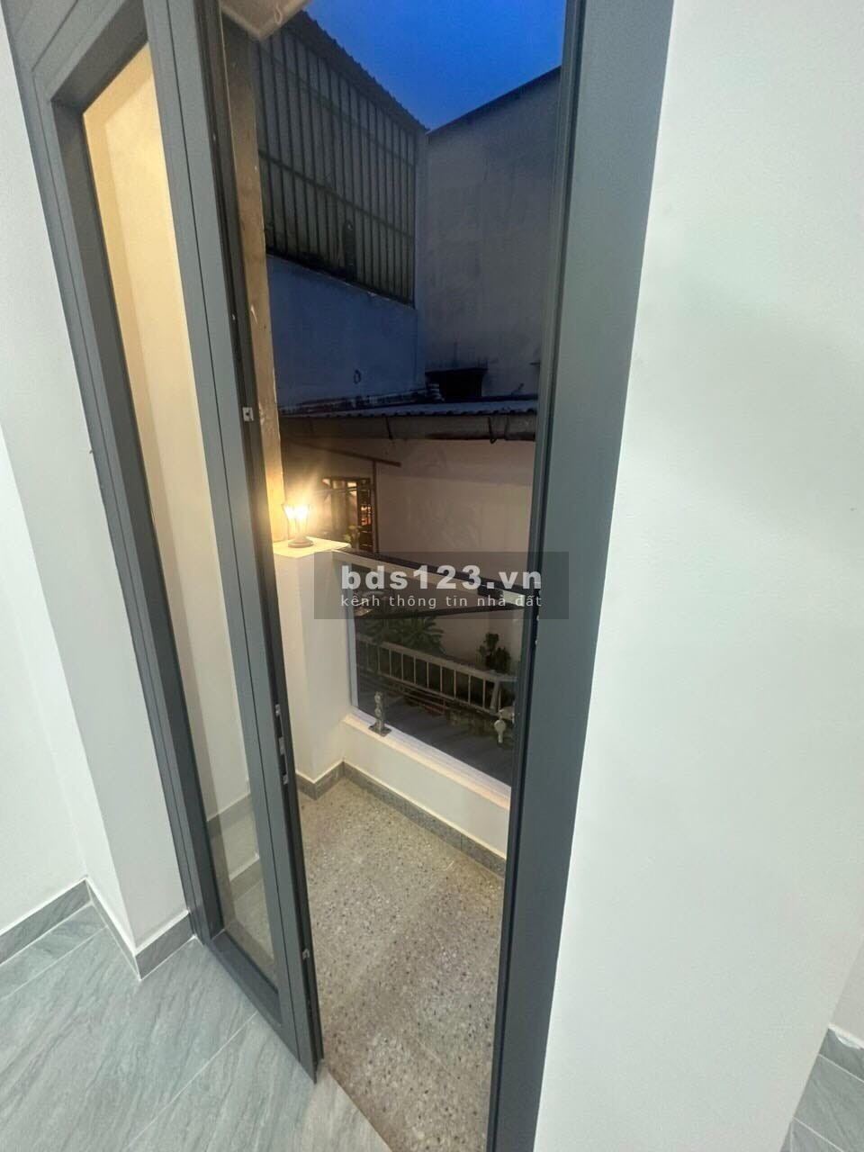 Bán nhà Bình Thạnh kế Quận 1 – Diện tích 45M2 chỉ 4 tỷ 2 (TL)