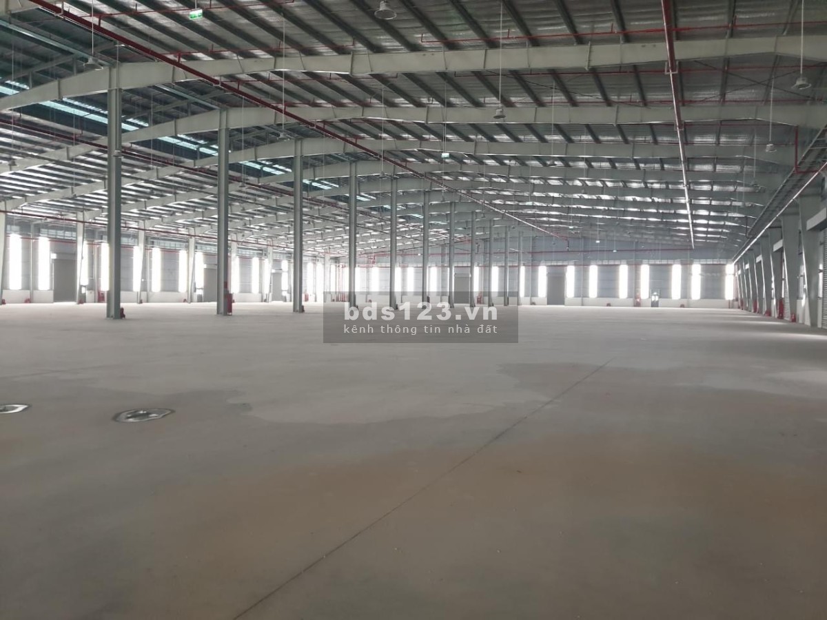 Chính chủ cho thuê kho chứa hàng,sản xuất,logitics DT từ 1.000m2 đến10.000m2 tại quận Long Biên,HN