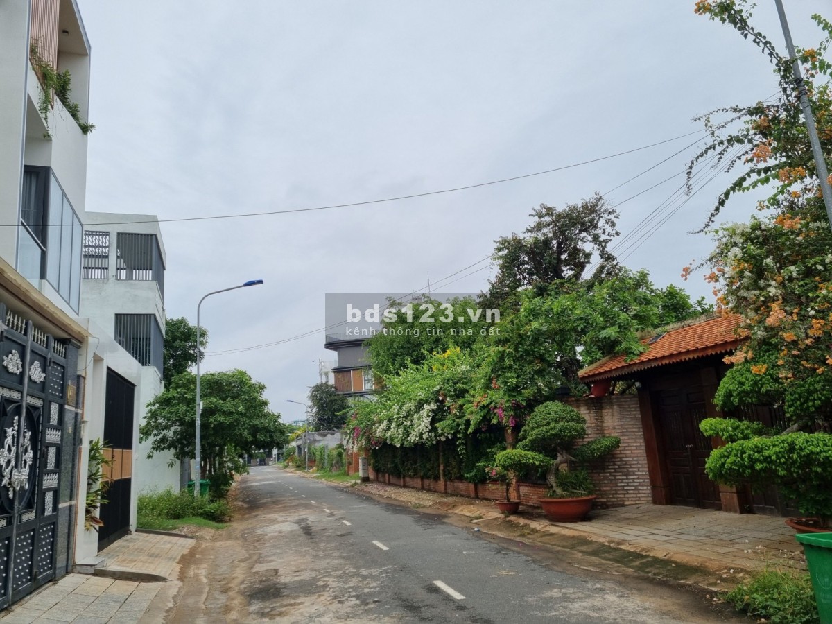 Thở ô xi đất biệt thự view sông 430m2 kế nhiều tiện ích quận 9 18tỷ989 cắt 5 tỷ