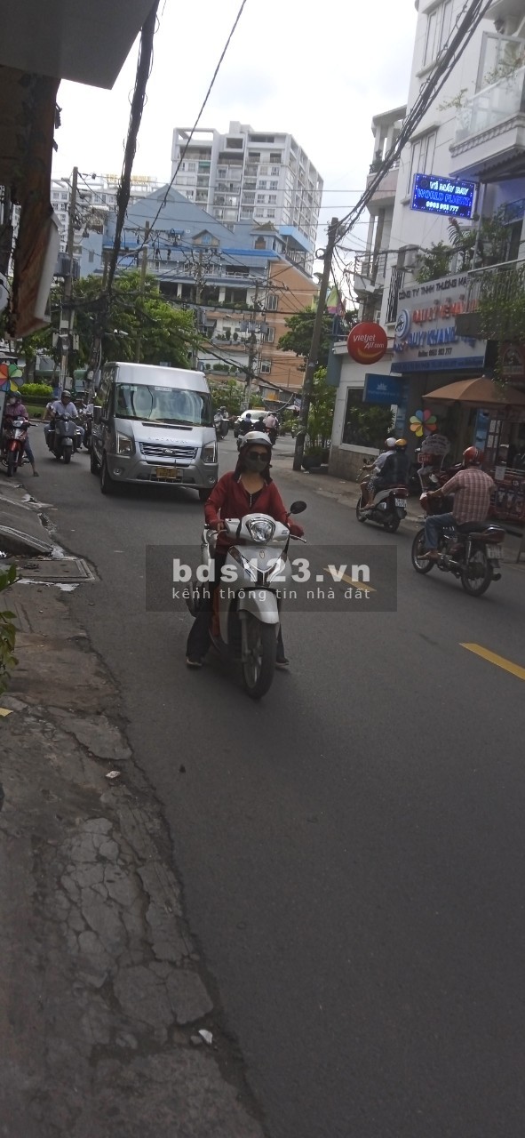 Cho thuê nhà góc 2MT Ba Vân gần chợ Bàu Cát