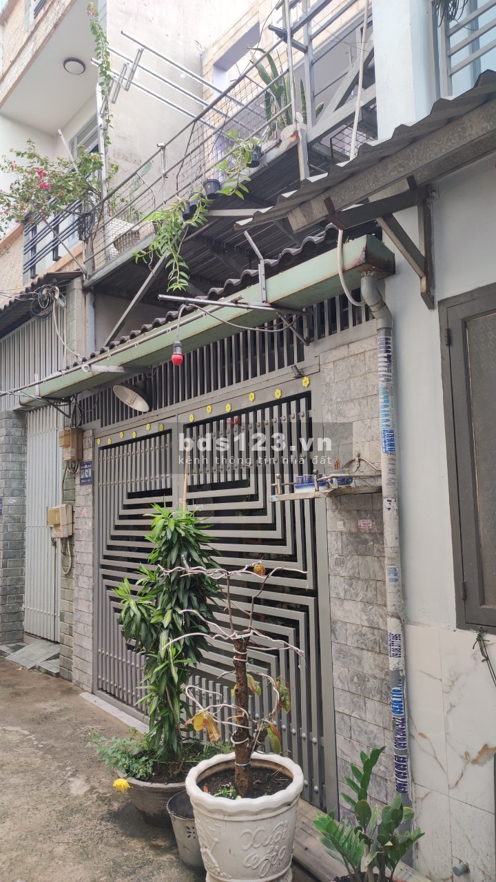 Bán nhà riêng, diện tích 4 x 14m (56m²) và giá chỉ 3,79 tỷ, đường 26/3, gần AEON Tân Phú