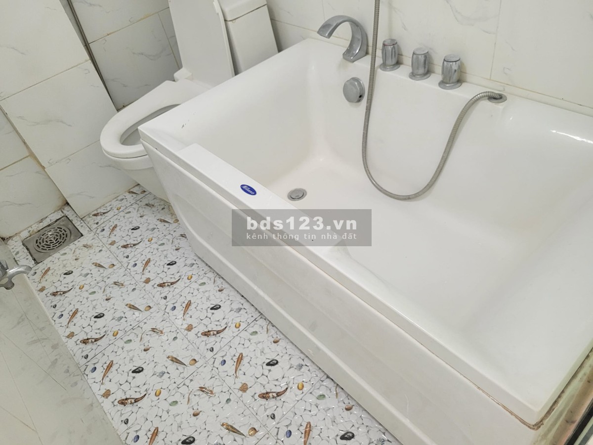 Bán nhà mặt tiền kinh doanh 15 triệu/tháng - 2 tầng ở ngay - 30m², giá chỉ 4,2 tỷ