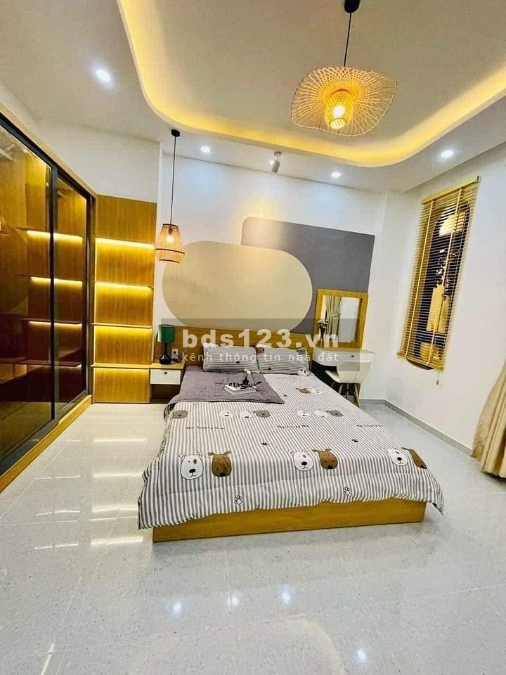 Bán nhà Thái Thịnh, 56m2 x 4 tầng, lô góc, gần phố, chỉ 4.85 tỷ LH 0333649396