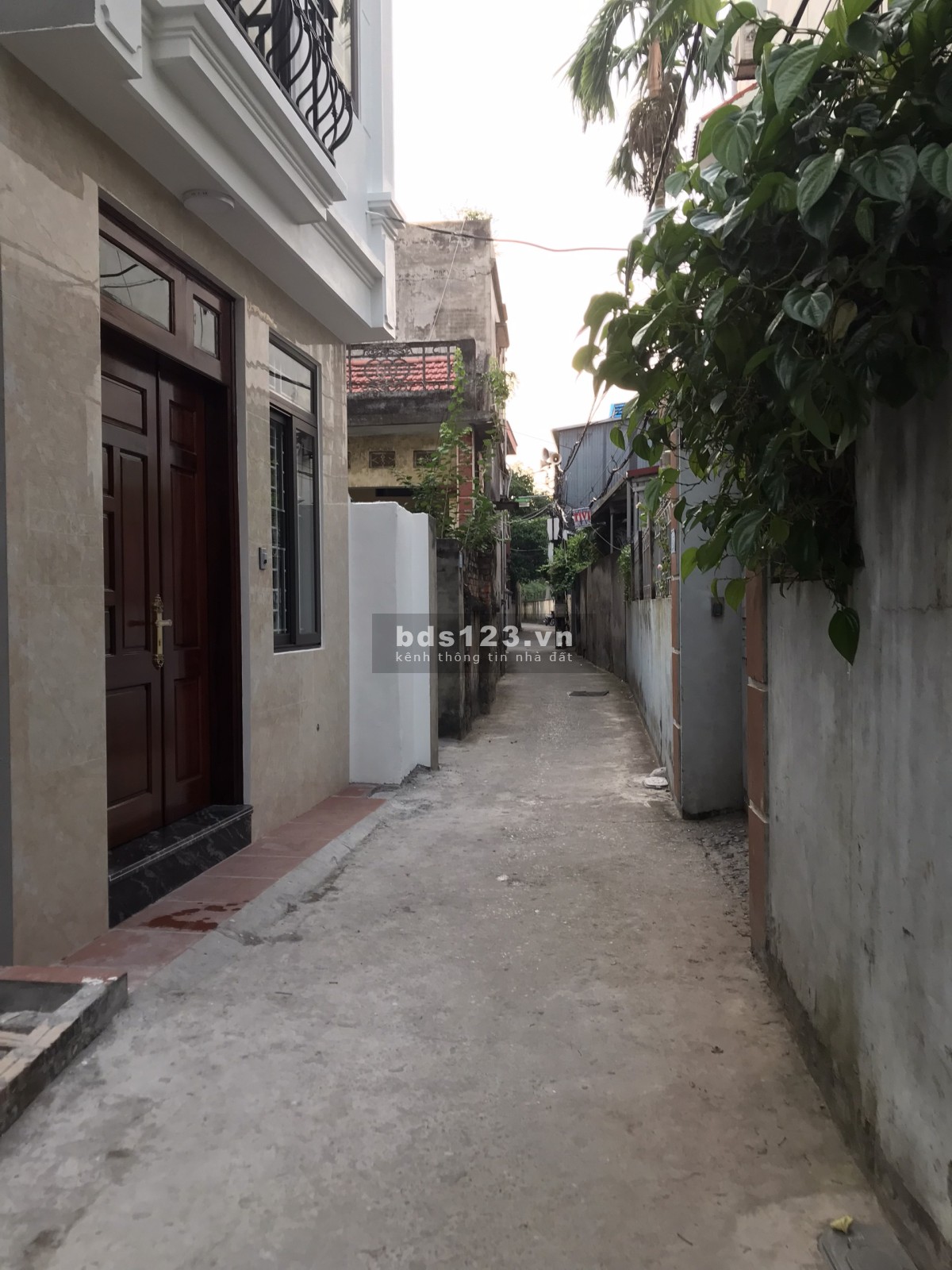 B️án nhà chỉ nhỉnh 3 tỷ sở hữu ngay nhà đẹp vuông vắn đường thông hè thoáng