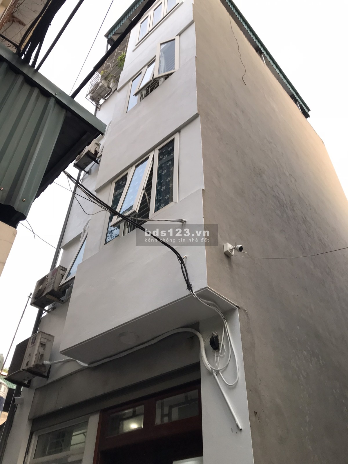 B️án nhà chỉ nhỉnh 3 tỷ sở hữu ngay nhà đẹp vuông vắn đường thông hè thoáng