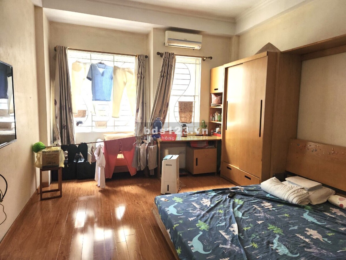 B️án nhà chỉ nhỉnh 3 tỷ sở hữu ngay nhà đẹp vuông vắn đường thông hè thoáng